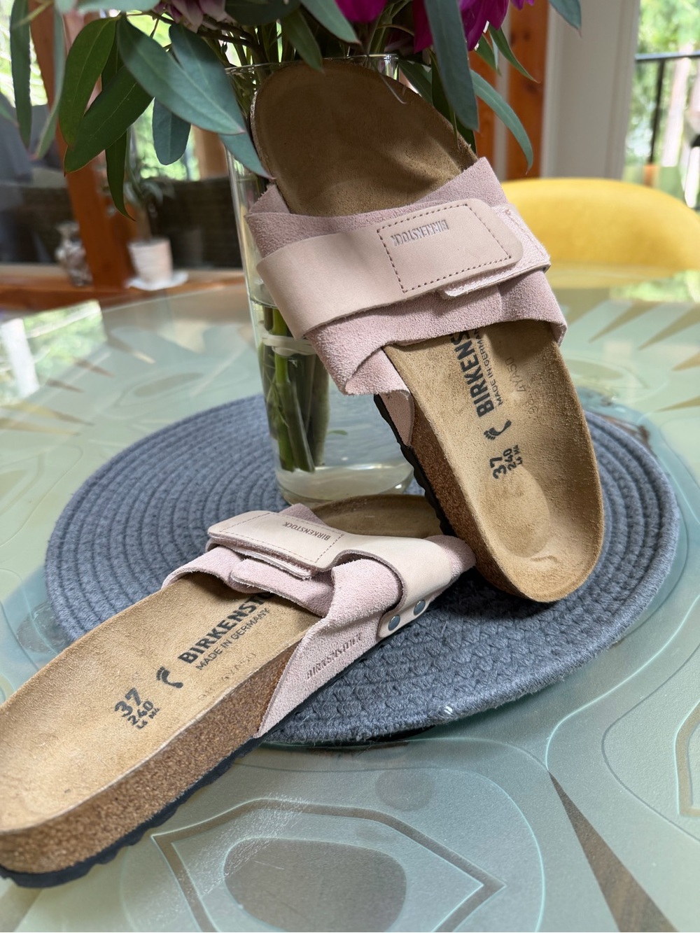 Birkenstock Women’s Blush Pink Suede Slide Sandals - Picture 2 of 4